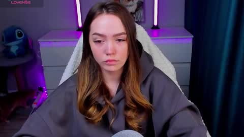 Snapshot of hottease_pvt chatting on March 26, 2026, 5:57 am hello Im Eva online show from March 26, 2026, 5:57 am