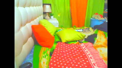 Snapshot of hottesa2019 chatting on March 5, 2025, 7:17 pm THEONE online show from March 5, 2025, 7:17 pm