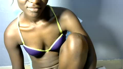 Snapshot of hottie_gal90 chatting on July 12, 2026, 5:09 am hottie_gal90 online show from July 12, 2026, 5:09 am