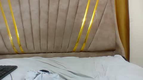 hottie_mammy online show from May 4, 2026, 12:45 pm