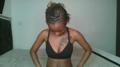 Snapshot of hottie_mistie chatting on April 15, 2026, 9:15 pm hottie_mistie online show from April 15, 2026, 9:15 pm