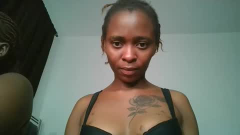 Snapshot of hottie_mistie chatting on April 18, 2026, 12:03 am hottie_mistie online show from April 18, 2026, 12:03 am