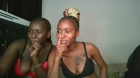 Snapshot of hottie_mistie chatting on April 21, 2026, 1:42 am hottie_mistie online show from April 21, 2026, 1:42 am