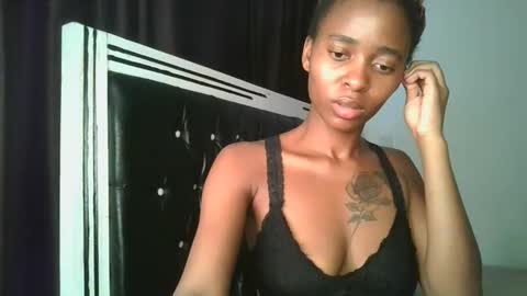 Snapshot of hottie_mistie chatting on May 22, 2026, 10:21 am hottie_mistie online show from May 22, 2026, 10:21 am