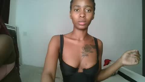 Snapshot of hottie_mistie chatting on May 28, 2026, 10:18 pm hottie_mistie online show from May 28, 2026, 10:18 pm