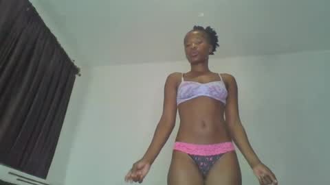 hottie_mistie online show from July 12, 2026, 11:29 pm