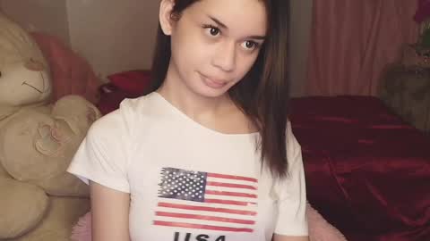 Snapshot of hottie_rhaffa chatting on April 6, 2026, 11:44 am Terra online show from April 6, 2026, 11:44 am