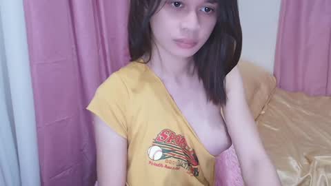 Snapshot of hottie_rhaffa chatting on May 8, 2026, 4:23 pm Terra online show from May 8, 2026, 4:23 pm