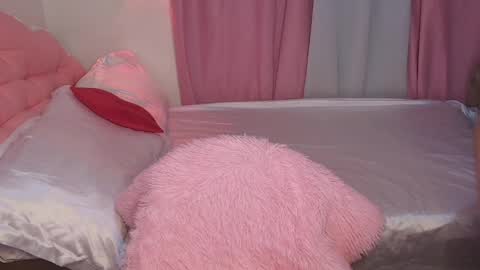 Snapshot of hottie_rhaffa chatting on May 28, 2026, 4:15 pm Terra online show from May 28, 2026, 4:15 pm