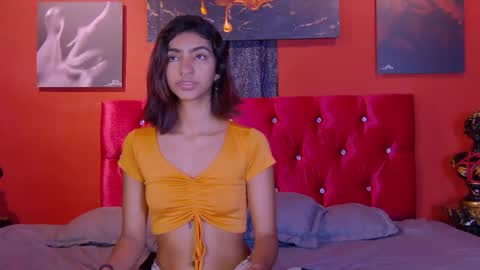 Snapshot of hottie_veronica chatting on April 19, 2026, 3:55 pm Veronica independent model online show from April 19, 2026, 3:55 pm
