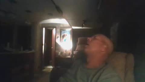 hottoddy1010 online show from April 19, 2026, 6:02 am