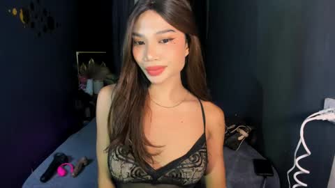 Hi i am Jane half vietnamese and half pinay and would like to meet good person here XOXO online show from May 24, 2026, 3:28 pm