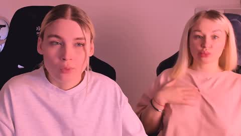 Snapshot of hottyblonds chatting on December 31, 2024, 2:36 pm Nessie and Jessie online show from December 31, 2024, 2:36 pm