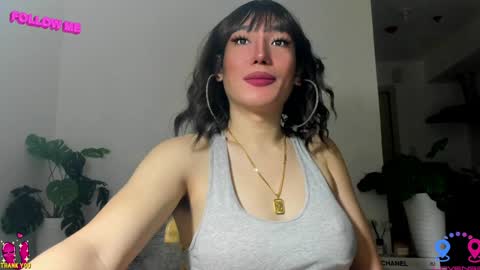 crishinahotty online show from January 27, 2025, 3:04 am