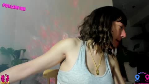 crishinahotty online show from February 7, 2025, 3:01 am