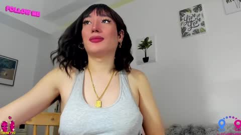 crishinahotty online show from March 2, 2025, 2:08 am