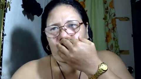 hottycrissy4u online show from June 3, 2026, 1:57 pm