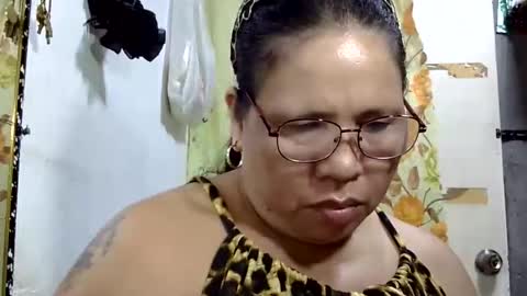 hottycrissy4u online show from June 4, 2026, 6:41 am