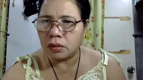 hottycrissy4u online show from July 12, 2026, 9:17 pm