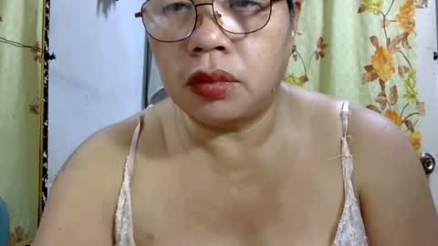 hottycrissy4u online show from July 27, 2026, 7:21 pm