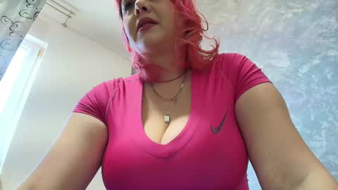 Snapshot of hotvany chatting on February 19, 2025, 8:12 am Goddess of Luv online show from February 19, 2025, 8:12 am