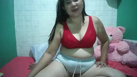 hotwetmommaxxx online show from December 4, 2024, 7:39 am