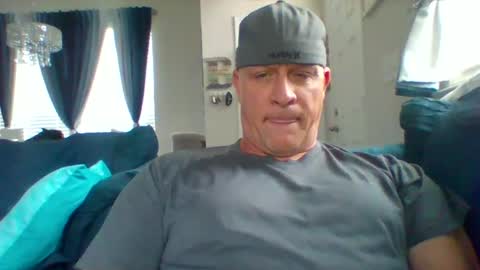 hotyummycock69 online show from September 10, 2025, 2:06 pm