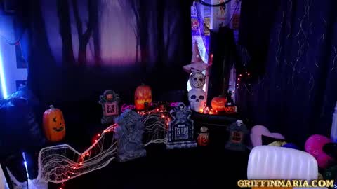 Snapshot of house_of_g1 chatting on October 28, 2025, 12:25 am G online show from October 28, 2025, 12:25 am