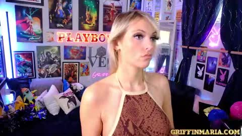 Snapshot of house_of_g1 chatting on November 17, 2025, 11:21 pm G online show from November 17, 2025, 11:21 pm