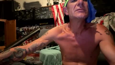 Snapshot of howbowdadareboy33 chatting on July 28, 2026, 4:41 am ask me online show from July 28, 2026, 4:41 am