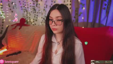 Mia online show from May 19, 2026, 6:25 pm