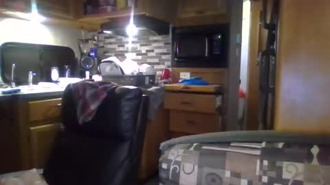 hoytme online show from September 30, 2025, 9:47 am