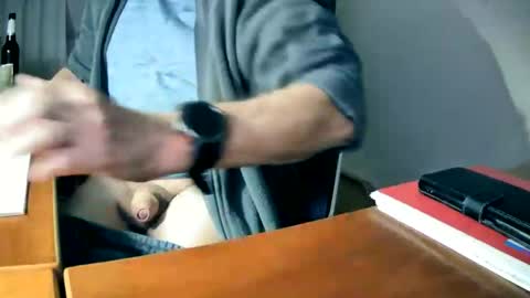 Peter online show from March 4, 2025, 7:54 pm