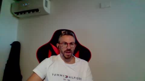 huge__cumshot online show from July 27, 2026, 3:08 pm