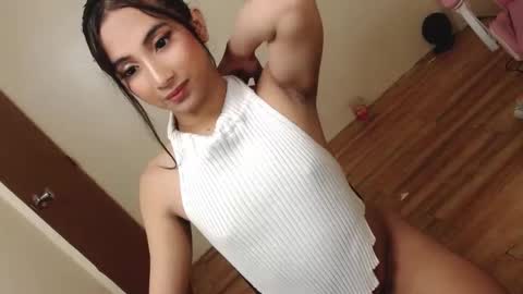 Snapshot of hugeasiancockandrea chatting on December 26, 2024, 1:32 pm drea online show from December 26, 2024, 1:32 pm