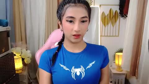 Snapshot of hugeasiancockandrea chatting on March 7, 2025, 3:39 pm drea online show from March 7, 2025, 3:39 pm