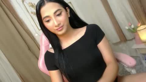 Snapshot of hugeasiancockandrea chatting on September 30, 2025, 6:02 pm drea online show from September 30, 2025, 6:02 pm