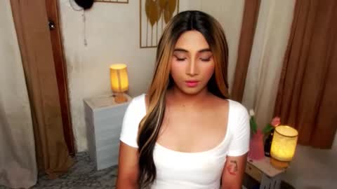 Snapshot of hugeasiancockandrea chatting on October 27, 2025, 5:39 pm drea online show from October 27, 2025, 5:39 pm