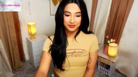 Snapshot of hugeasiancockandrea chatting on November 3, 2025, 8:43 pm drea online show from November 3, 2025, 8:43 pm