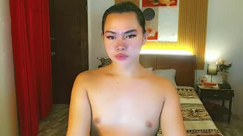 nathalie online show from November 9, 2025, 3:43 pm