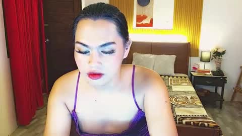 nathalie online show from November 12, 2025, 4:51 pm