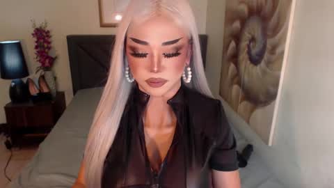 Snapshot of hugecockchristine chatting on January 5, 2025, 2:49 am Christine online show from January 5, 2025, 2:49 am