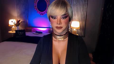 Snapshot of hugecockchristine chatting on October 30, 2025, 8:38 am Christine online show from October 30, 2025, 8:38 am