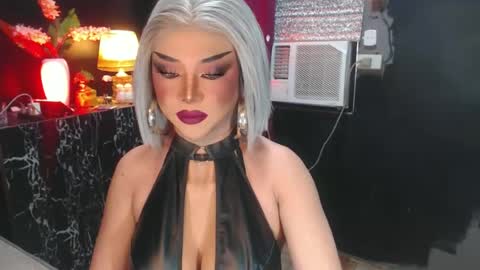 Snapshot of hugecockchristine chatting on June 22, 2026, 3:47 am Christine online show from June 22, 2026, 3:47 am