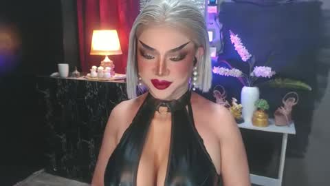 Snapshot of hugecockchristine chatting on July 5, 2026, 5:58 am Christine online show from July 5, 2026, 5:58 am