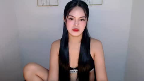 Yhanie online show from July 28, 2026, 4:30 am