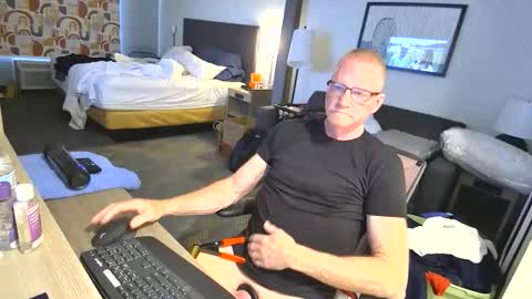 CAROLINA TIM online show from May 3, 2026, 8:37 pm