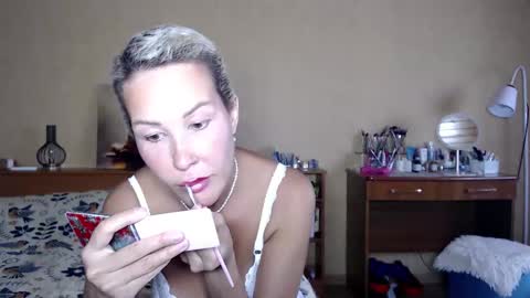 Snapshot of hugetittiesgerda chatting on September 15, 2025, 1:11 pm Gerda online show from September 15, 2025, 1:11 pm