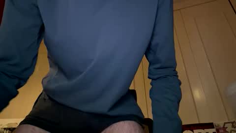 hugewhitecockboy online show from April 4, 2026, 9:23 pm