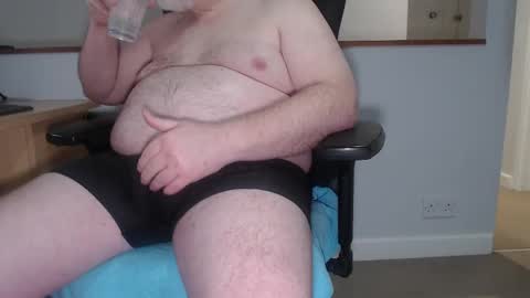 Snapshot of huggie_bear69 chatting on March 12, 2025, 8:41 pm Huggie Bear online show from March 12, 2025, 8:41 pm